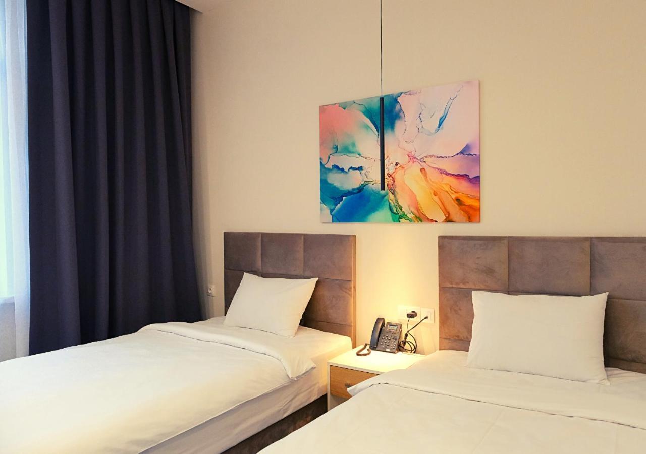 Add Hotel Almaty Exterior foto